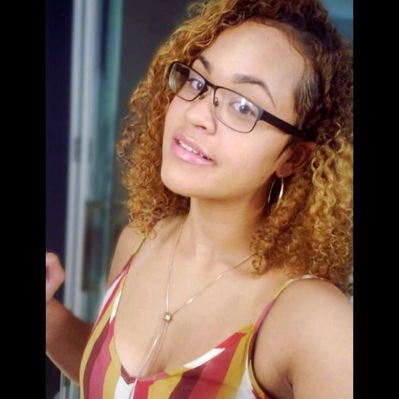 Meet your Posher, Janay - Picture 1 of 1